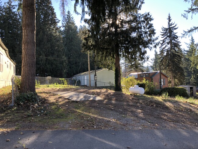 Building Photo - Spring Glen Mobile Park