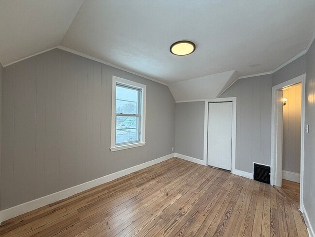 Building Photo - 5 Blair Ct