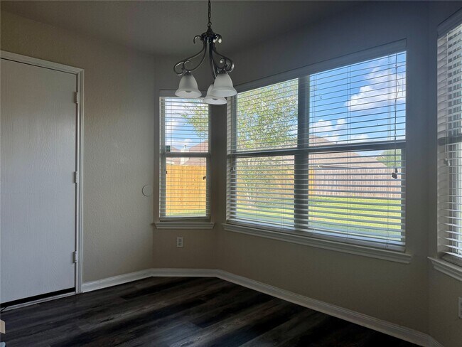 Building Photo - 4015 Redwood Arbor Ln