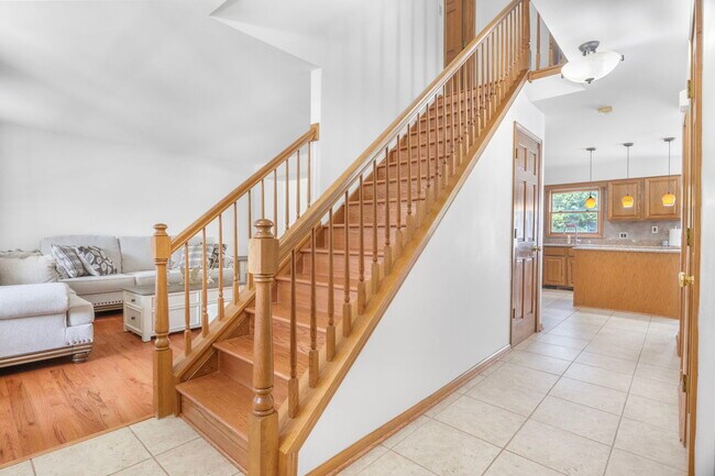 Building Photo - 5207 Sunmeadow Dr