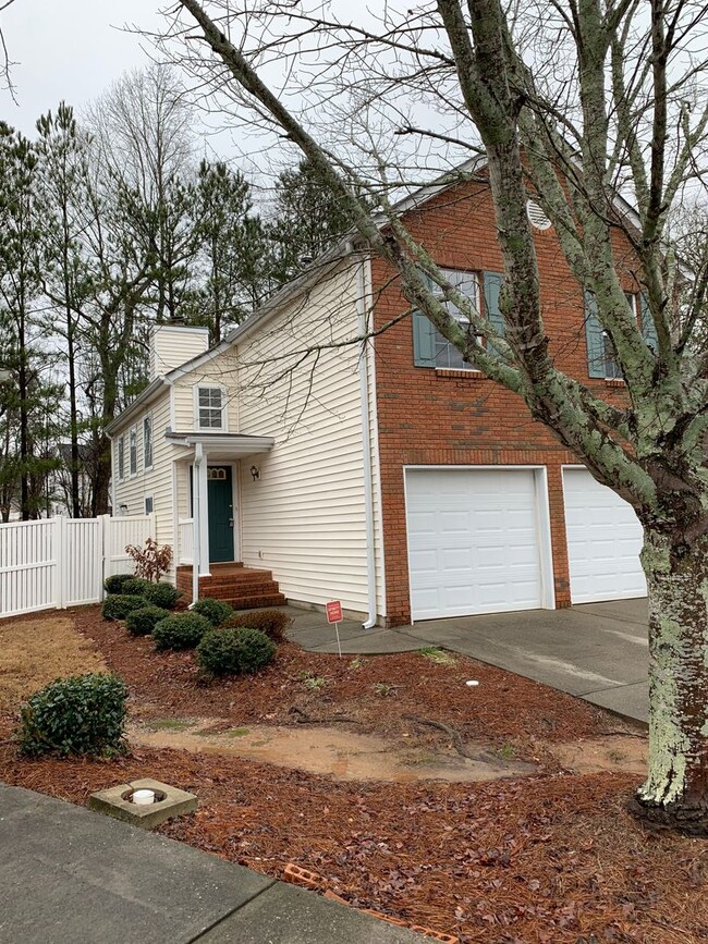 Building Photo - Charming 3BR/2.5BA Cul-de-Sac Home in Sought-After Avensong Community!