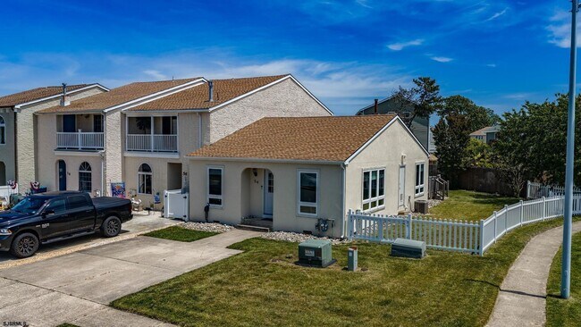 Building Photo - 54 Delmar Dr