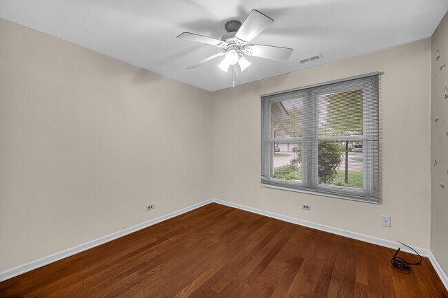 Building Photo - 1401 Wentworth Ct