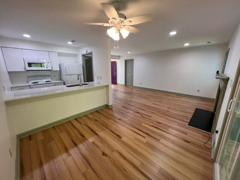 Building Photo - 3324 Tarleton W