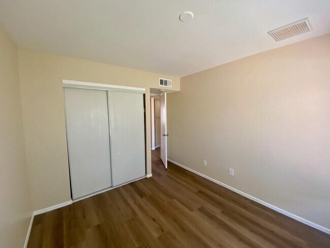 Building Photo - 3137 W Campo Bello Dr