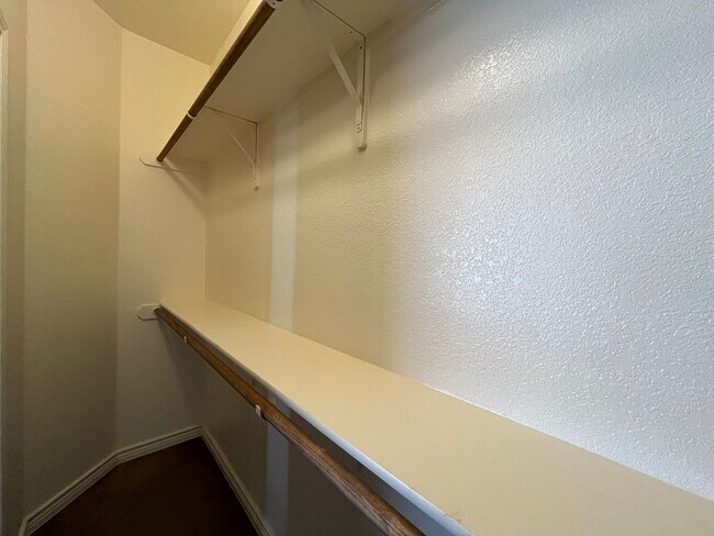 Building Photo - 3137 Silver Saddle Dr