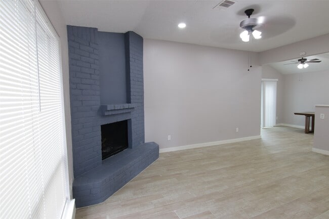 Building Photo - 9130 Autumn Harvest Dr