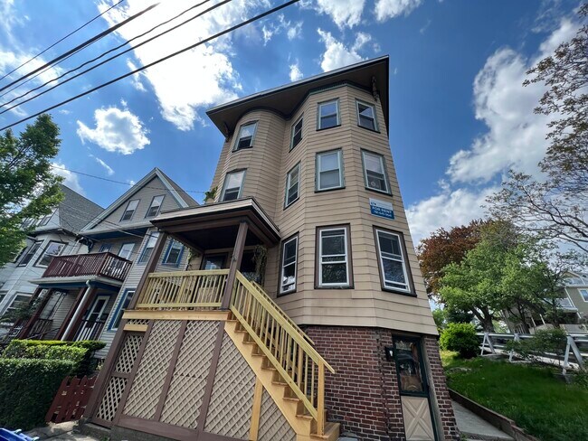 Building Photo - 21 Cameron Ave