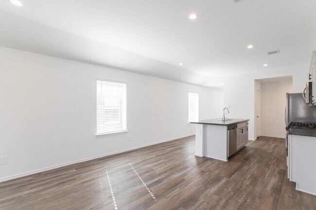 Building Photo - 24314 Pebble Cres Ln