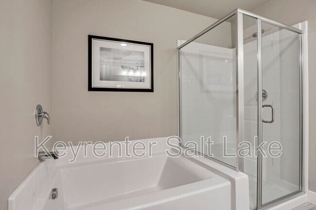 Building Photo - 1869 S 1080 W