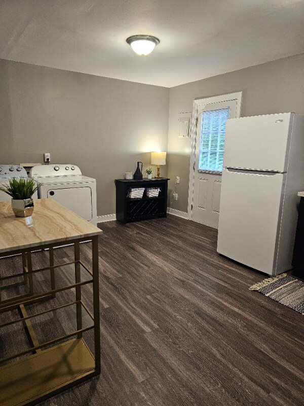 Building Photo - 1903 Bloom Ln