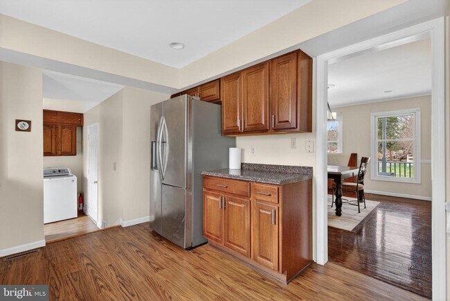 Building Photo - 20040 Bobwhite Ln