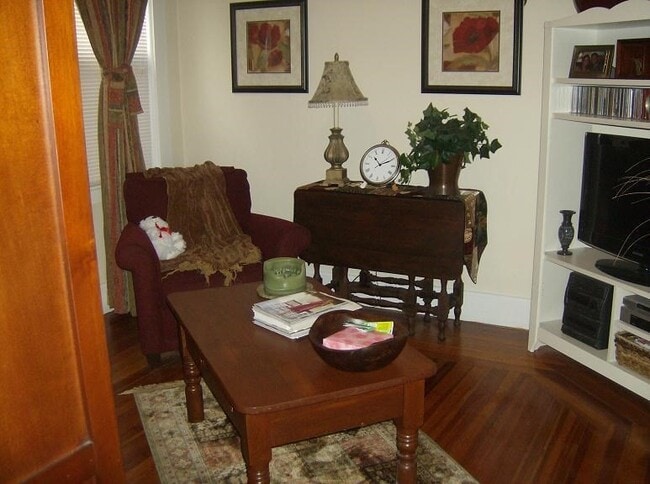 Building Photo - 56 Prentiss St