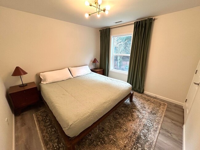 Building Photo - Updated 2 bedroom + loft, 2.5 bath DuPont Home