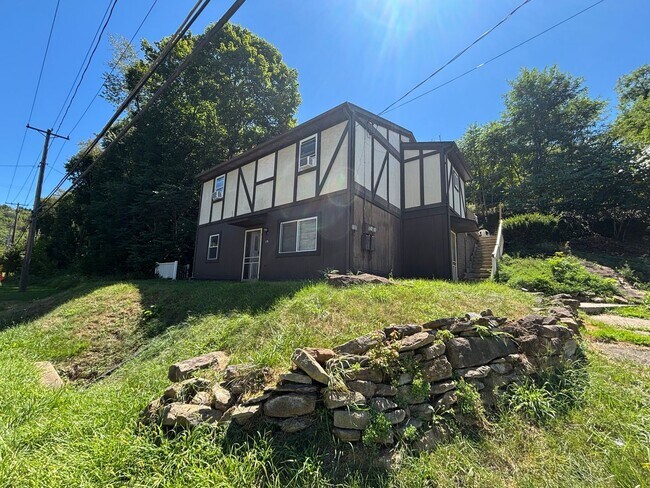 Primary Photo - 3141 30th St