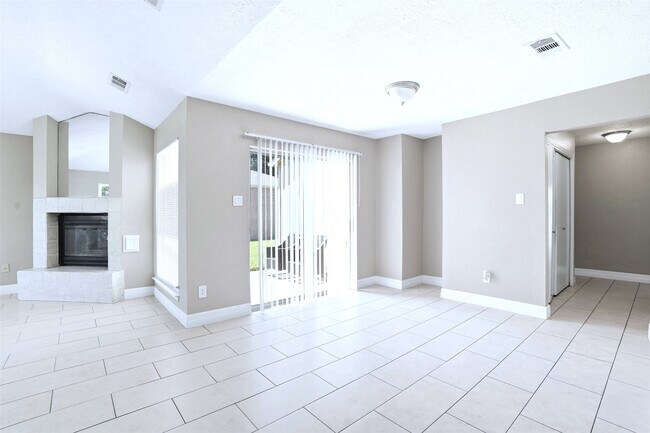Building Photo - 7502 Addicks Clodine Rd