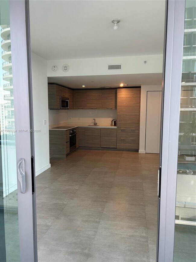 Building Photo - 1300 S Miami Ave