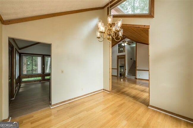 Building Photo - 4535 Kings Crossing Dr NE