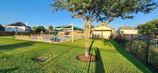 Building Photo - 6110 Moran Crest Dr