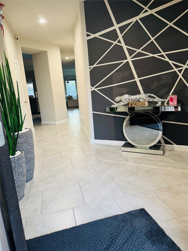 Building Photo - 18227 Grayson Blf Wy