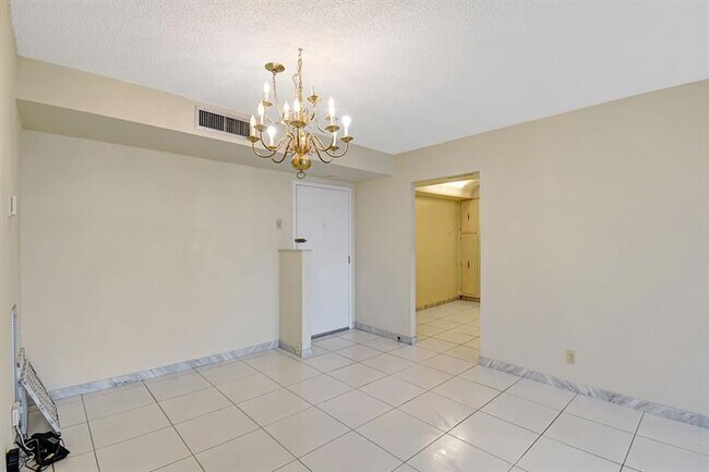 Building Photo - 531 N Ocean Blvd