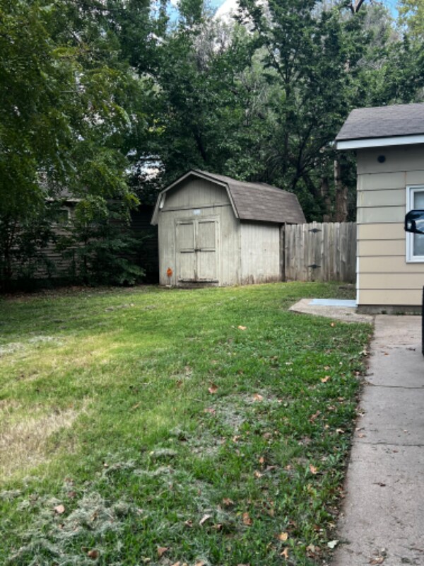 Building Photo - 3526 S Downtain St