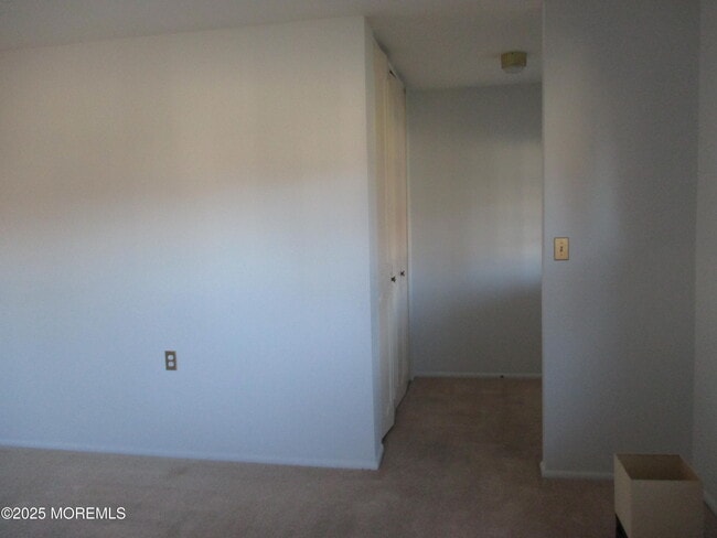 Building Photo - 530A Portsmouth Dr