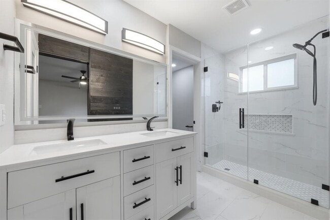 Building Photo - 8404 Hornet Dr