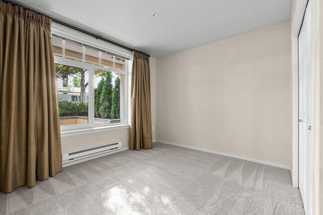Building Photo - 1Bd/1Ba Kirkland Condo