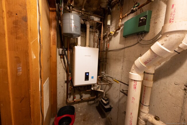 Building Photo - 346 Forbes Ave