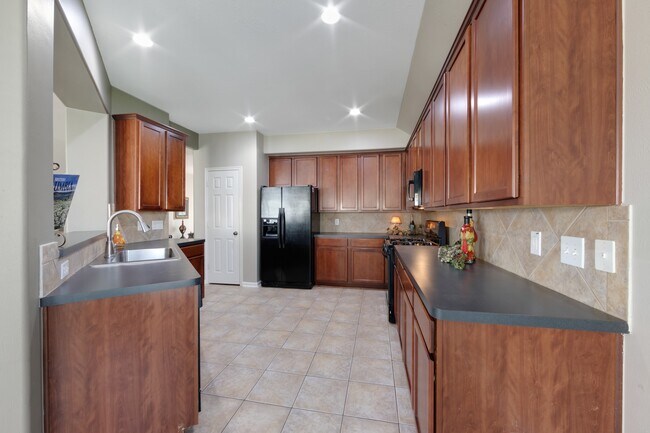 Building Photo - 9810 Spring Alp Ct