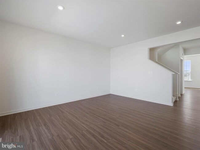 Building Photo - 96 Stafford Pl
