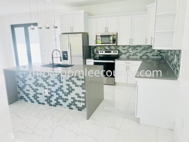 Building Photo - Welcome to this fabulous 2022 build its a ...