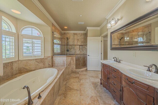 Building Photo - 5090 Riverside Dr