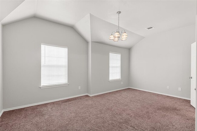 Building Photo - 34 S Villa Oaks Dr