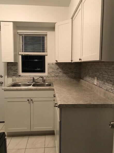 Kitchen 4 - 59 S Pershing Ave