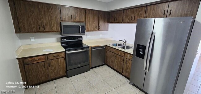 Primary Photo - 1304 NE 9th St