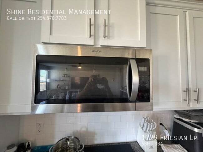 Building Photo - 1729 Friesian Lp