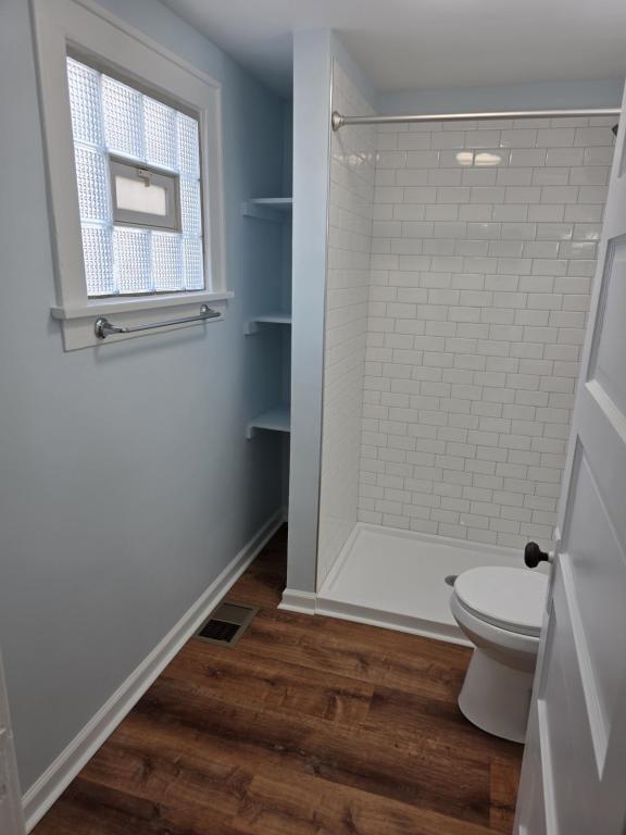 Building Photo - 48 Rumbold Ave