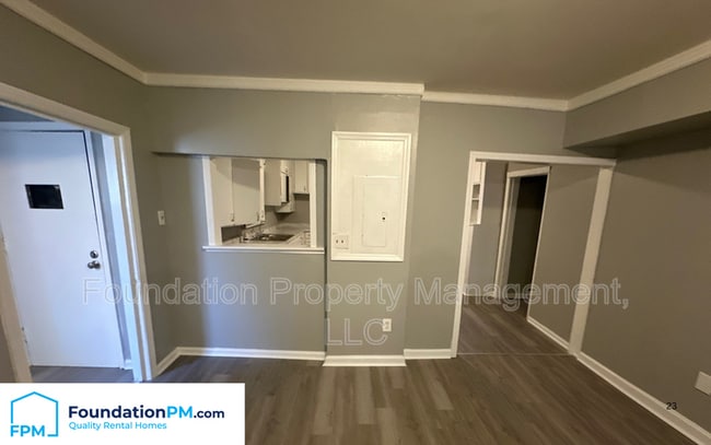 Building Photo - 2271 Hubbard Ave