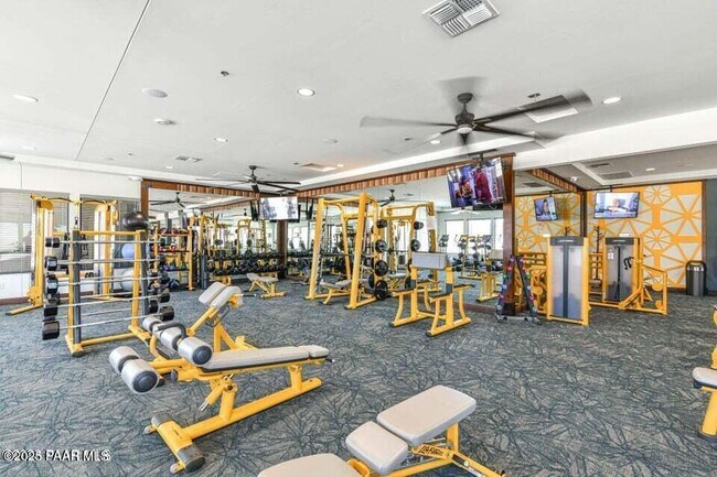 Building Photo - 6236 E Stafford St