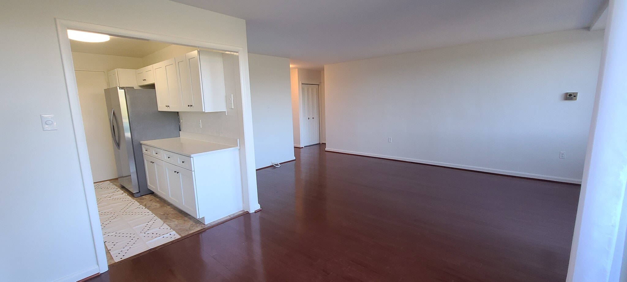 Building Photo - 10401 Grosvenor Pl