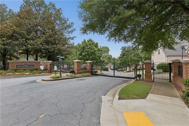 Building Photo - 330 Holbrook Rd