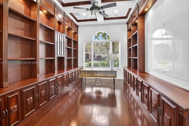 Building Photo - 9597 Bridgebrook Dr