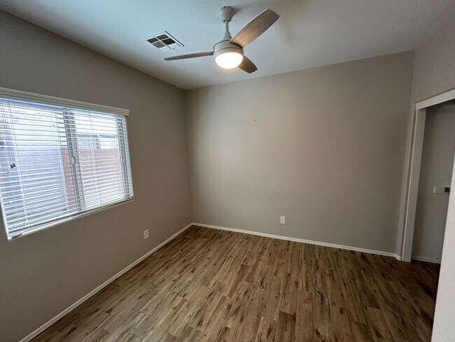 Building Photo - 26249 W Wahalla Ln