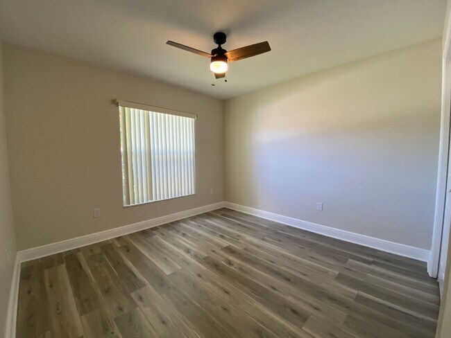 Building Photo - Beautiful 3 Bedroom Home in Ormond Beach!