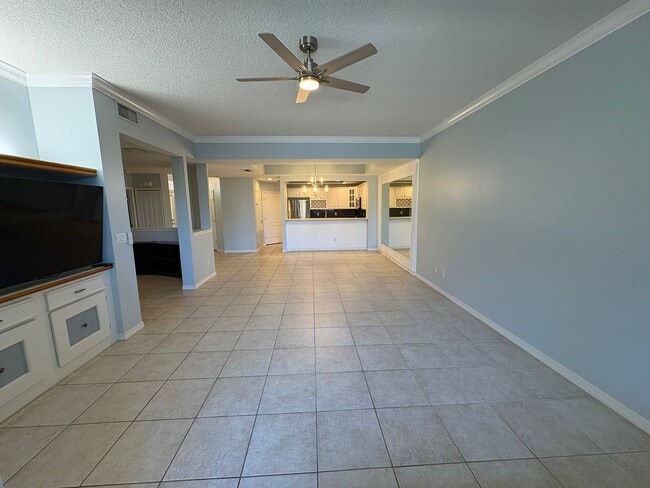 Building Photo - 1202 Makarios Dr