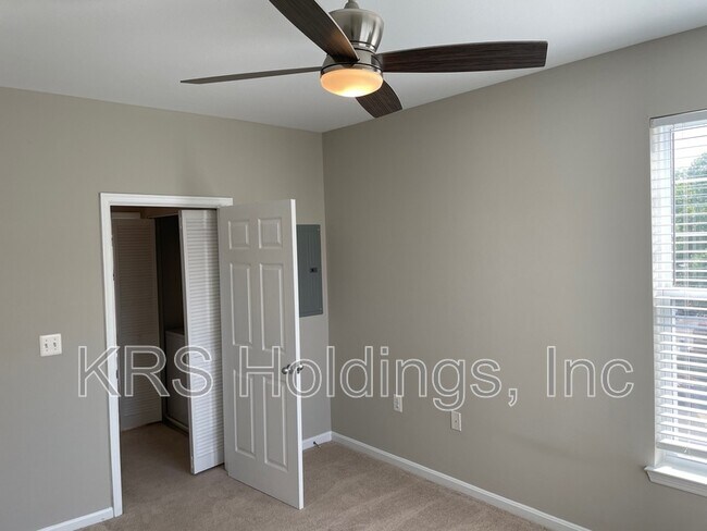 Building Photo - 11399 Aristotle Dr