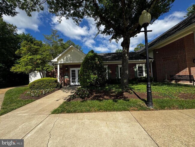 Building Photo - 12150 Penderview Terrace