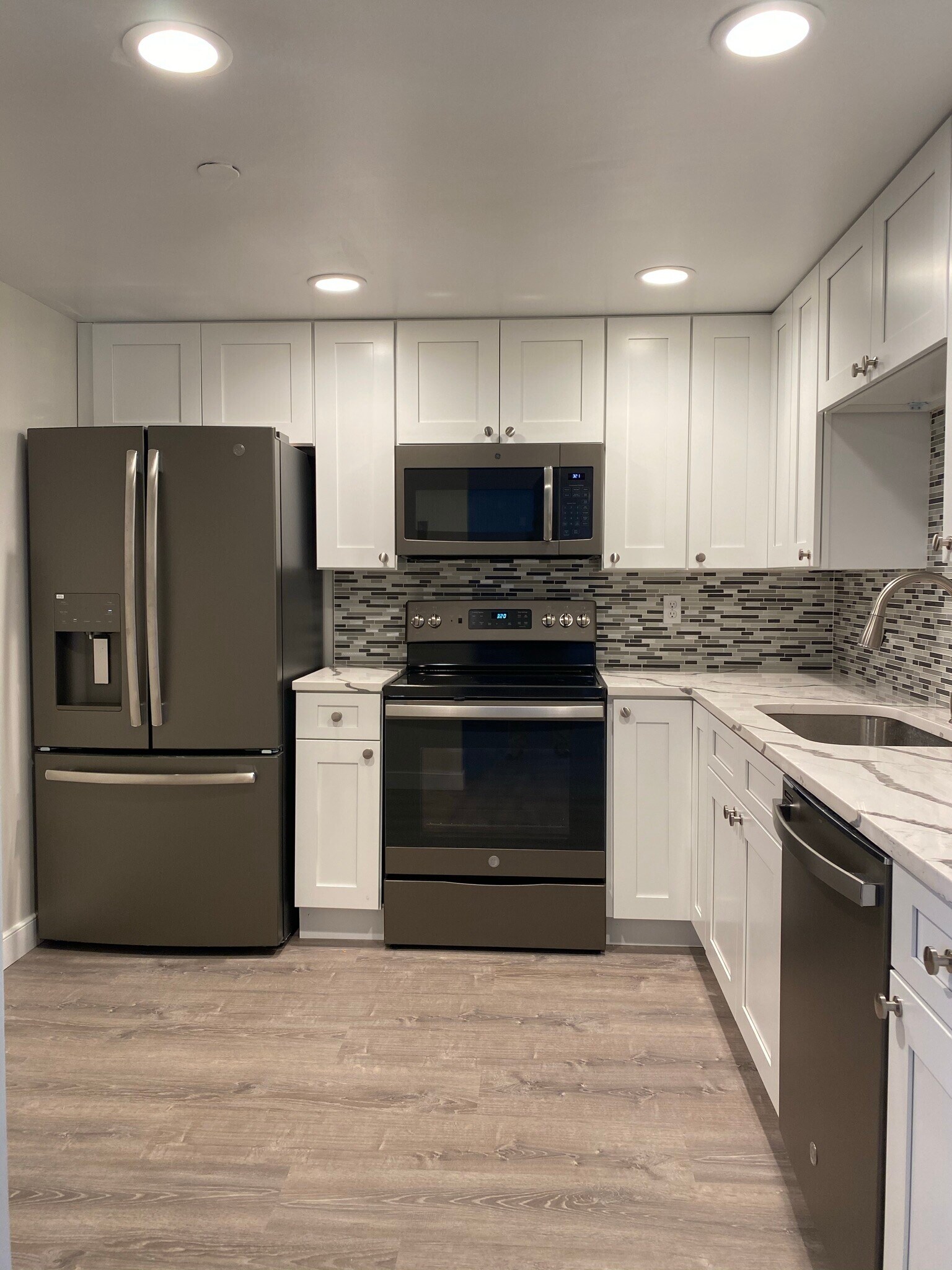 Kitchen-2 - 1530 Key Blvd